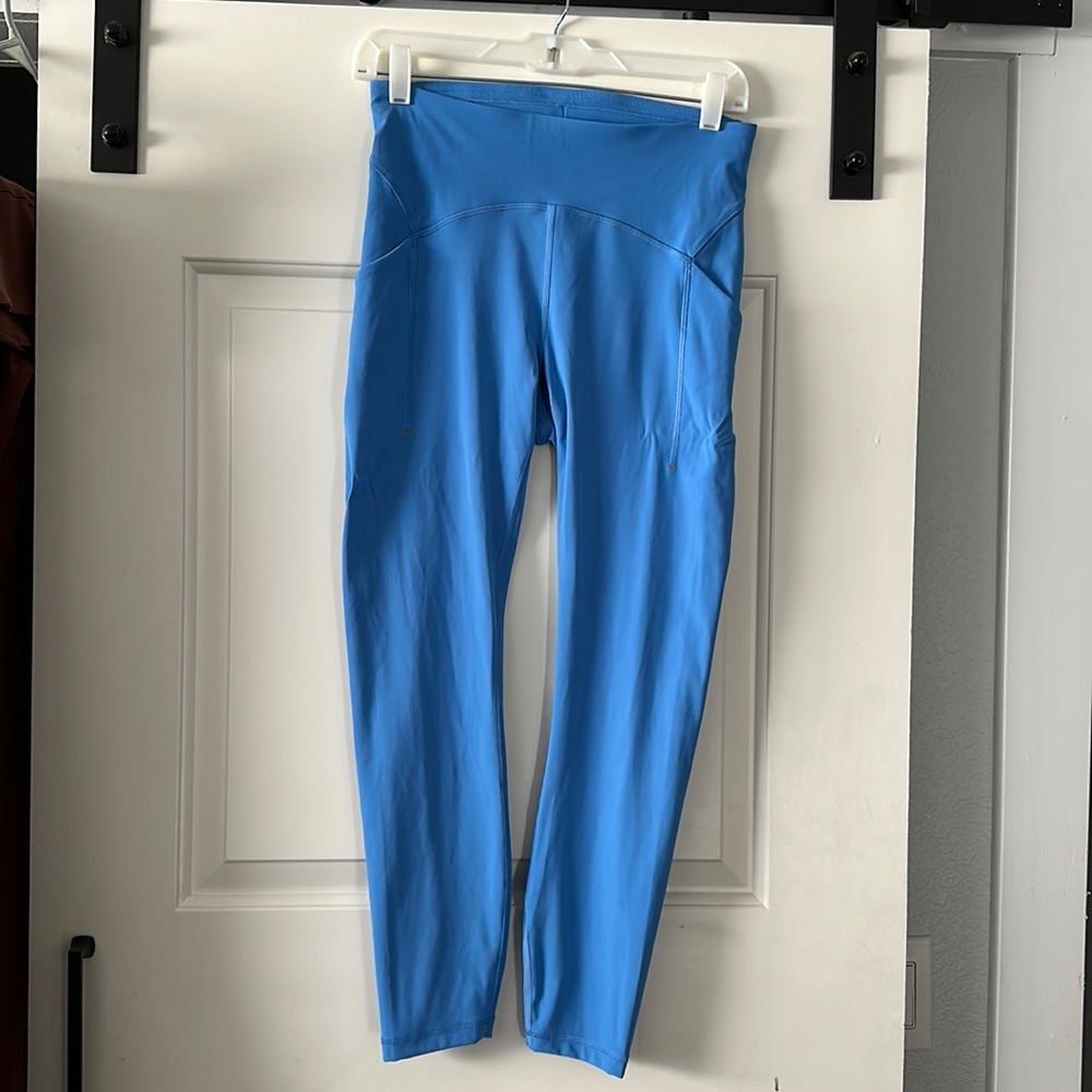 Lululemon power thru blue nile legging